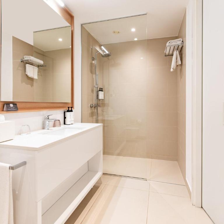 Crowne Plaza Podgorica by IHG - Premium Twin Room - Extra Space - 4