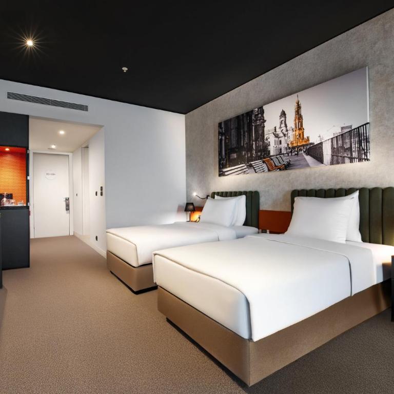 Crowne Plaza Podgorica by IHG - Premium Twin Room - Extra Space - 3