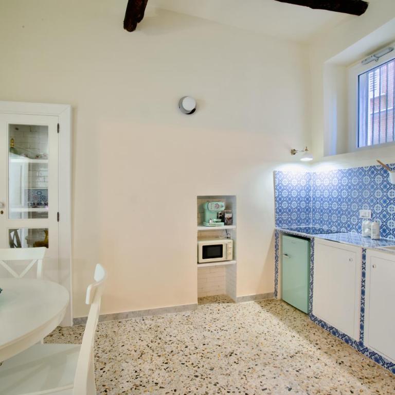La Finestra sul porto - Old Town - One-Bedroom Apartment - 5