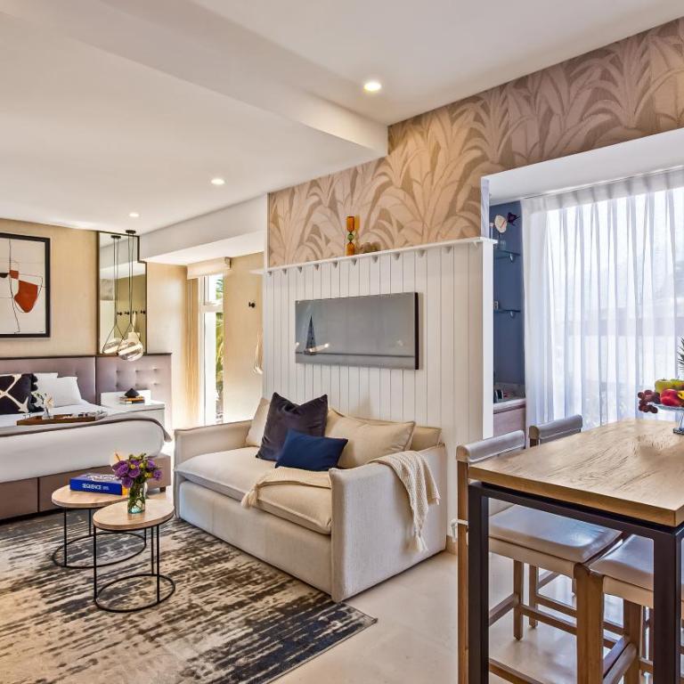 Stunning Beachfront Condo - Sea Views & Pools - Apartamento - 7