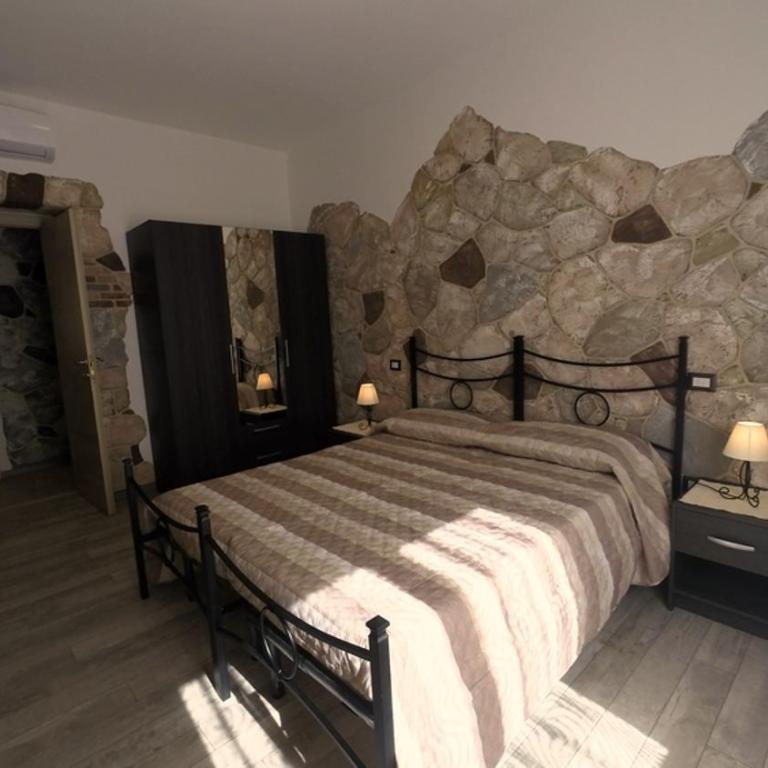 Rocca Pinta Guest House - Camera Matrimoniale/Doppia con Letti Singoli con Bagno Privato - 13