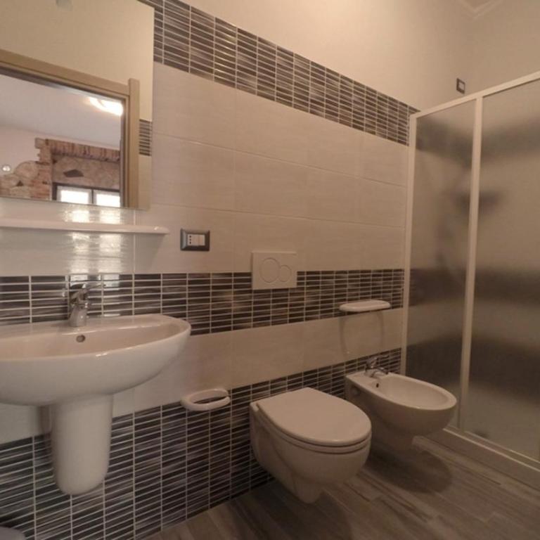 Rocca Pinta Guest House - Camera Matrimoniale/Doppia con Letti Singoli con Bagno Privato - 9