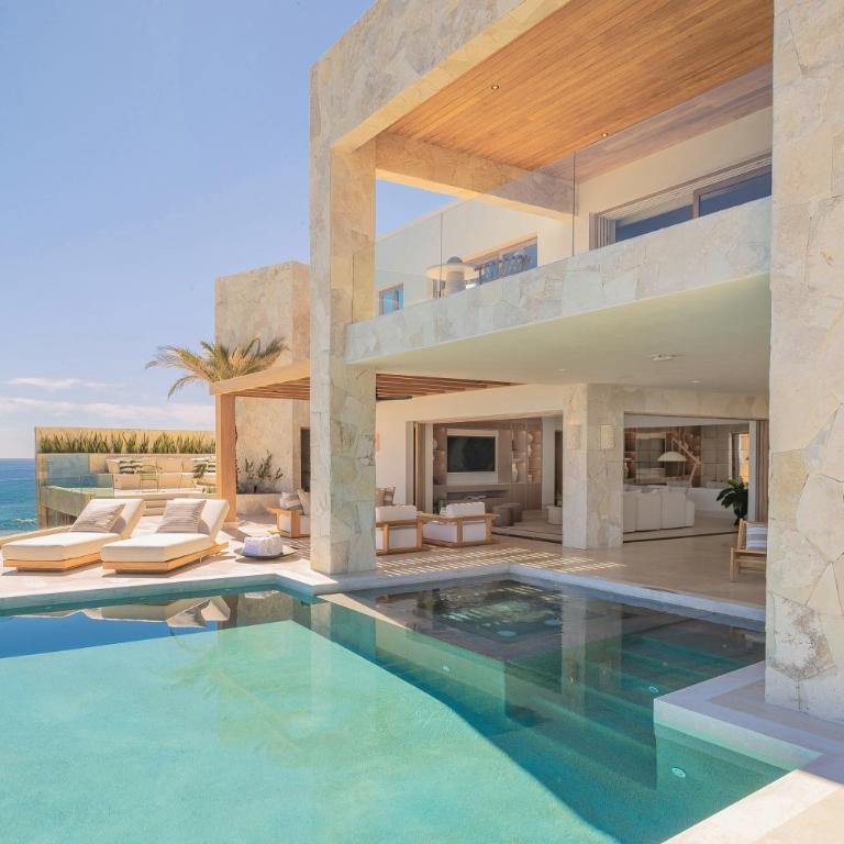 NEW Stunning Villa, full staff, gym and has its own Private Swimmable Beach - Villa - Beach Front - 1