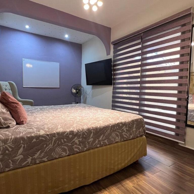 Casa con alberca y entrada independiente - Three-Bedroom Home - 15