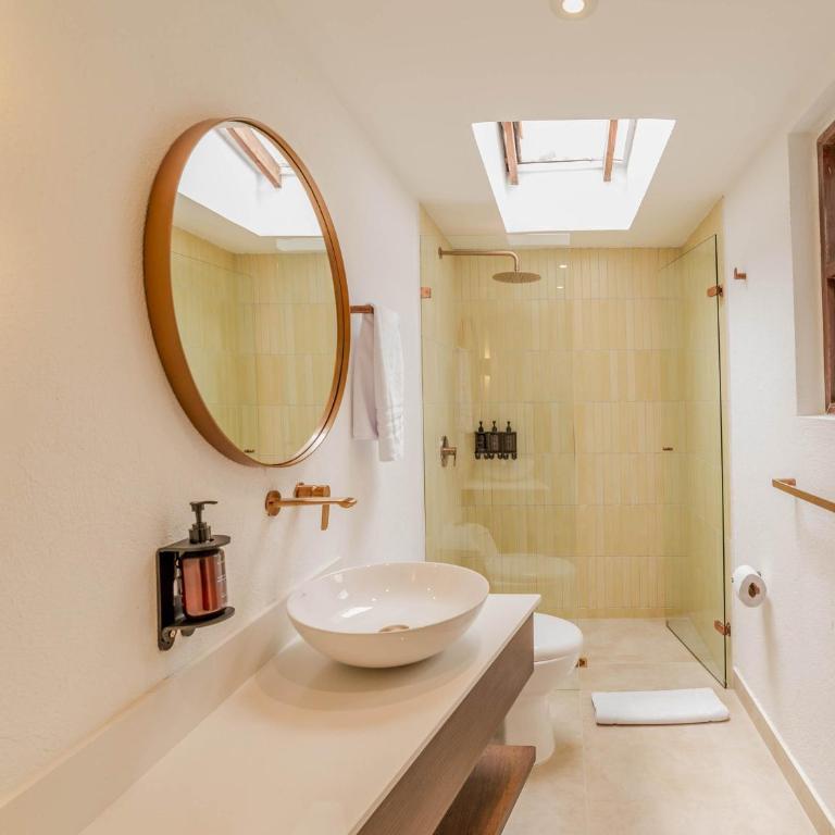 Marvelous 5BR home with Jacuzzi in El Poblado - Casa - 53