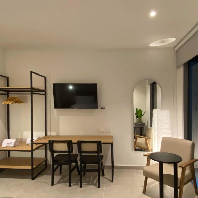 San Martin by Wynwood House - Stylish 2BR w/ Splendid Terrace in CTG - 8