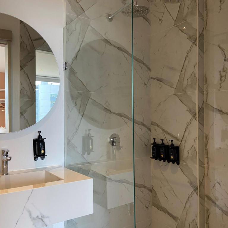 San Martin by Wynwood House - Harmonious 3BR w/ Boutique Terrace in CTG - 9