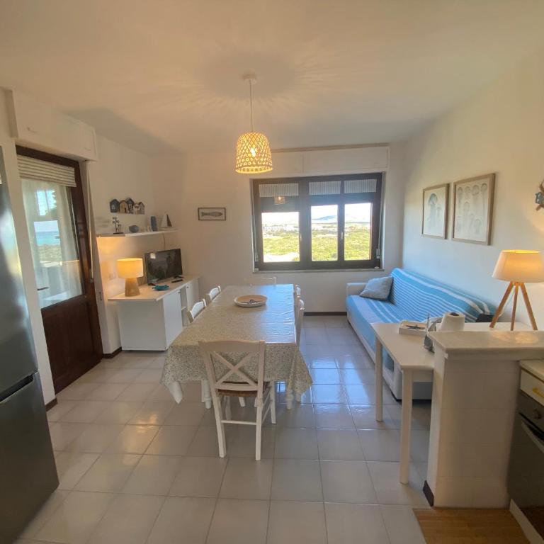 Casa con giardino, Wi-Fi e aria condizionata vicino alla Pelosa - Appartamento con 2 Camere da Letto e Vista Mare - 44
