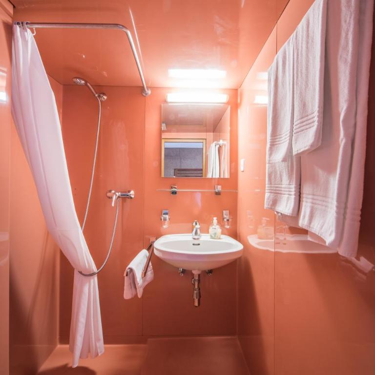 Hotel Tell and Apartments - Doppelzimmer - 8