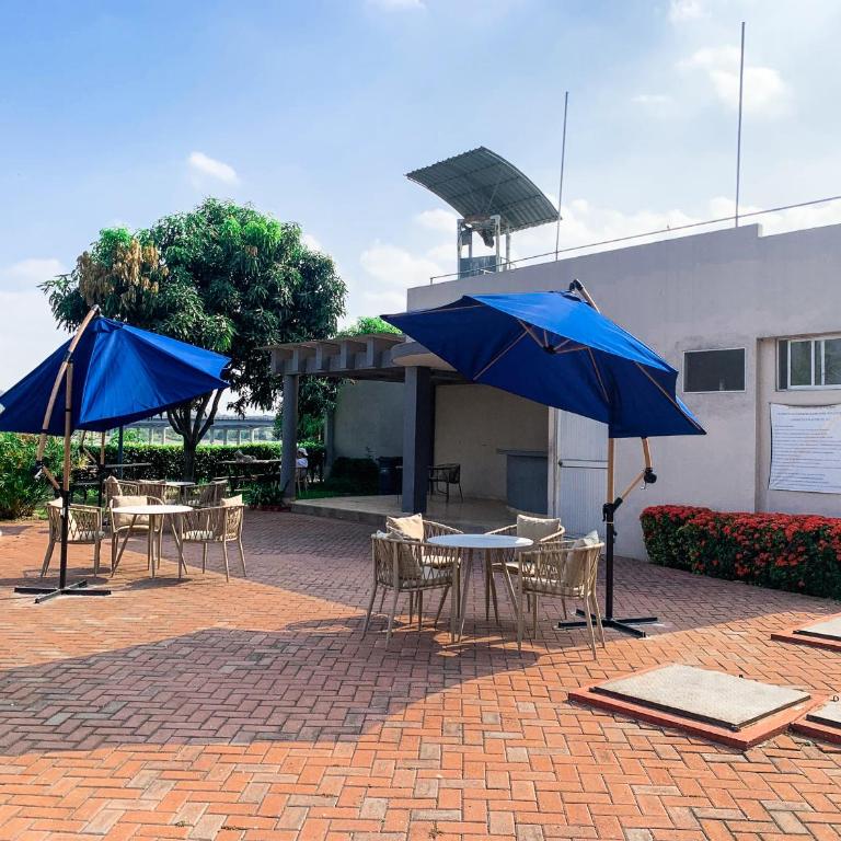 Villa Familiar privada, 5 dormitorios, Altos del rio - Villa - 81
