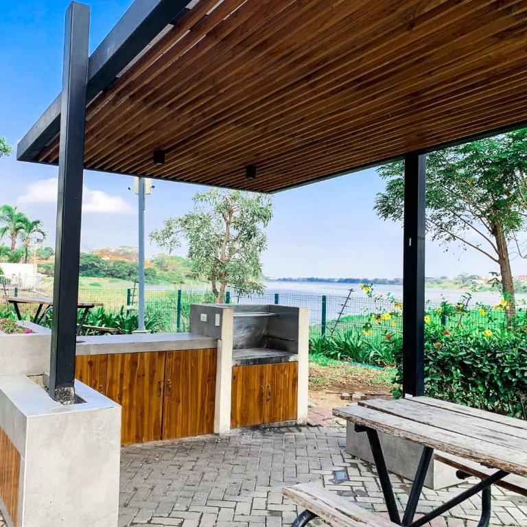 Villa Familiar privada, 5 dormitorios, Altos del rio - Villa - 75