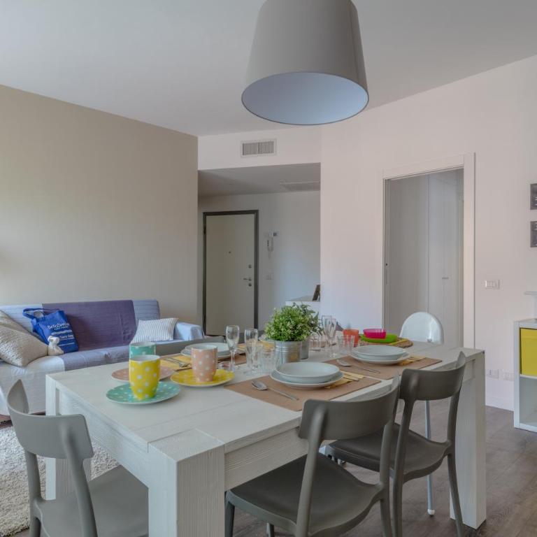 PeschieraHome Apartments - Appartamento Deluxe con 2 Camere da Letto - 1