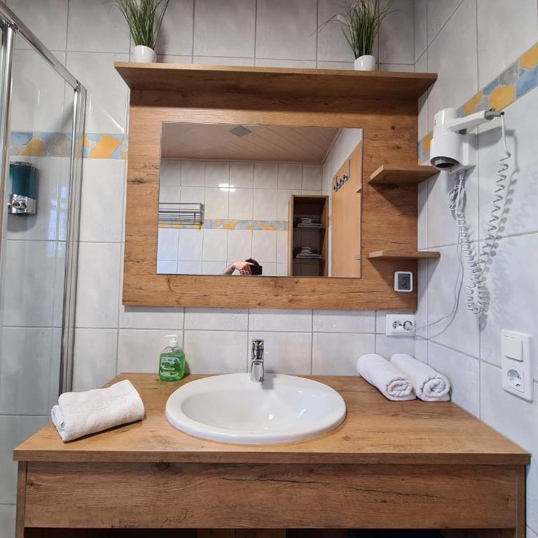 Ferienwohnung Schupfer - Klimaanlage, Seenähe & 5 Skigebieten - Apartamento de 2 dormitorios - 9