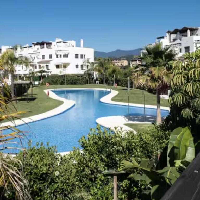 Luxury apartment Sunset Golf with spacious private garden & seaview - Apartamento de 2 dormitorios con terraza y vistas al mar - 2