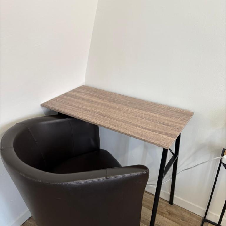Appart prox Gares, Zenith, Centre Ville, Stade Pierre Mauroy, Metro, Bus, Fast Food - One-Bedroom Apartment - 1