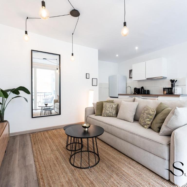 Perfect Stylish Central 1 Bedroom Getaway - Apartamento de 1 dormitorio con balcón y vistas al mar - 12
