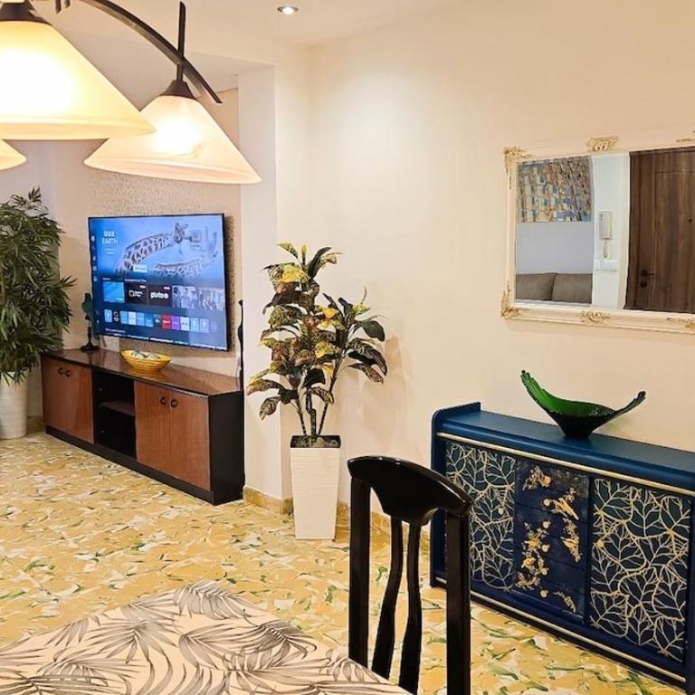 Desigual apartamento con 3 AC - Apartamento de 2 dormitorios con balcón - 9