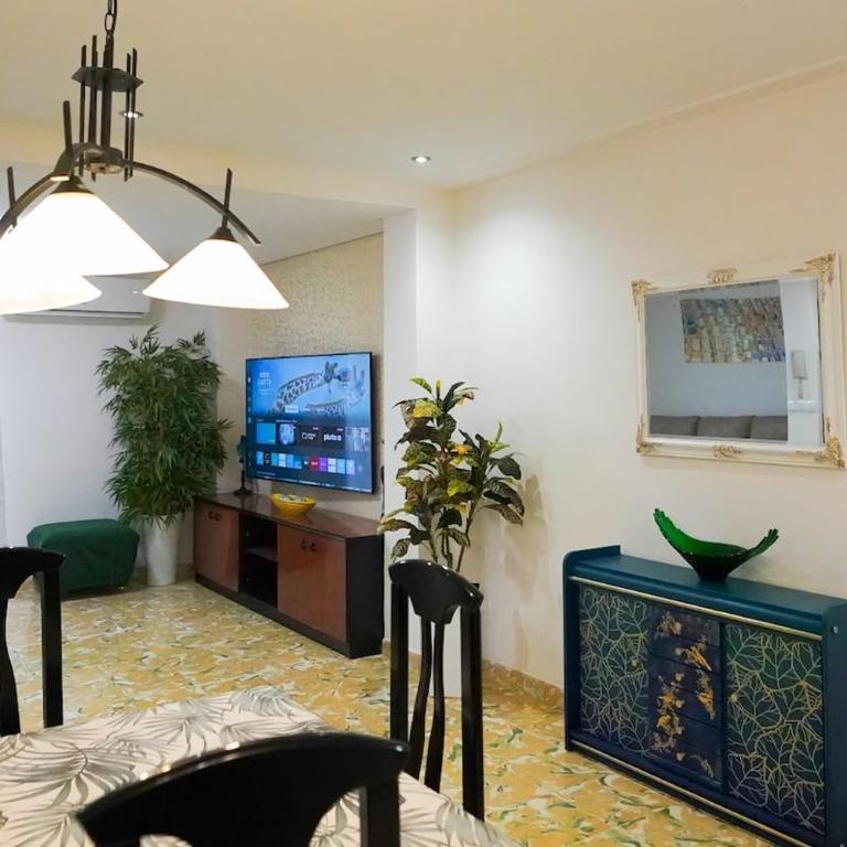 Desigual apartamento con 3 AC - Apartamento de 2 dormitorios con balcón - 4