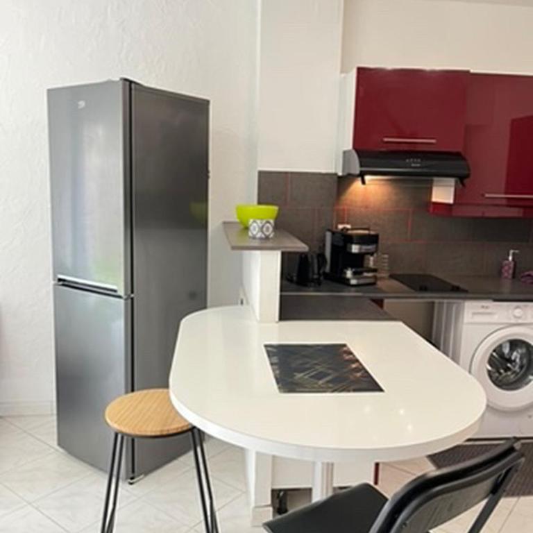 Appartement Coeur de Ville avec Terrasse et Parking - Appartement 1 Chambre - 2