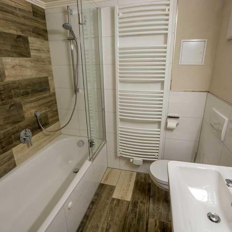 Ferienwohnung Moosbauer - Three-Bedroom Apartment - 7