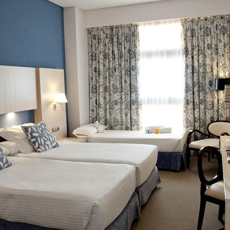 Hotel Nuevo Boston - Triple Room - 1