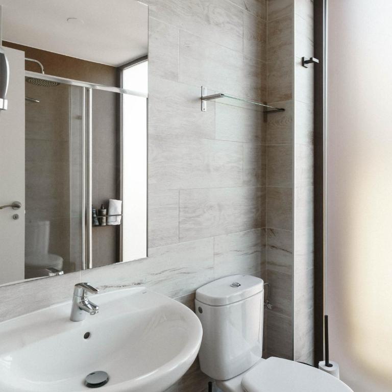 Limehome Granada Calle Lopez Rubio - One-Bedroom Comfort Apartment with Sofa Bed - 2