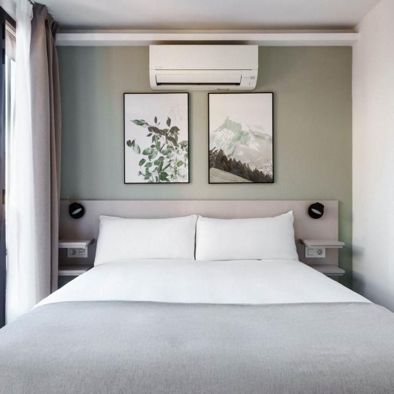Limehome Granada Calle Lopez Rubio - One-Bedroom Comfort Apartment with Balcony - 5