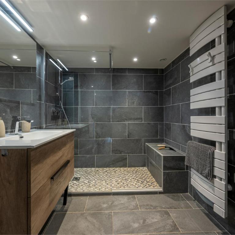 Pépite Alpine - Centre ville - WIFI - Apartment - 34