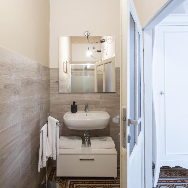 San Martino Suite - Three-Bedroom Apartment - 12