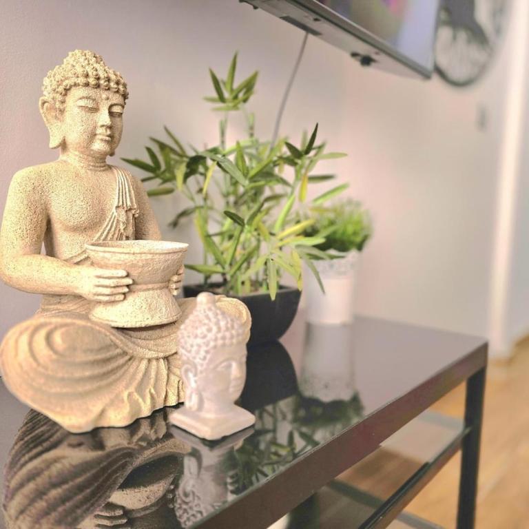 The Harmony Luxe Torremolinos City Center with FREE private parking and seasonal pool Free wifi and Netflix BY NAMASTE ELITE - Apartamento de 1 dormitorio - 17