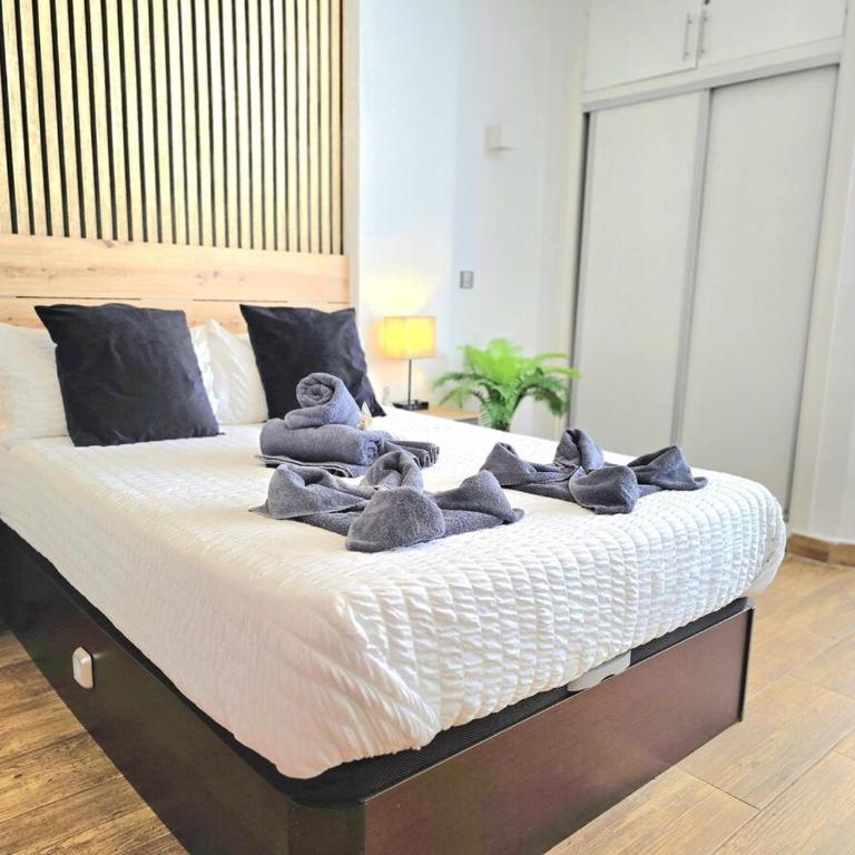 The Harmony Luxe Torremolinos City Center with FREE private parking and seasonal pool Free wifi and Netflix BY NAMASTE ELITE - Apartamento de 1 dormitorio - 39