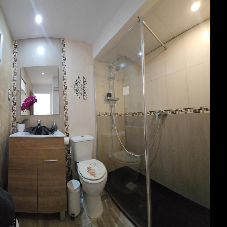 The Harmony Luxe Torremolinos City Center with FREE private parking and seasonal pool Free wifi and Netflix BY NAMASTE ELITE - Apartamento de 1 dormitorio - 42