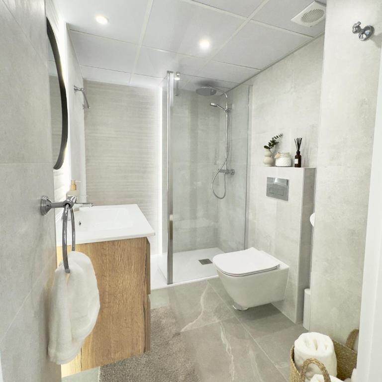 Casa Levante - Renovated Sea View Beach Apartment, Pool access, AC & Peñón de Ifach Views - Calpe Costa Blanca - Two-Bedroom Apartment - 8
