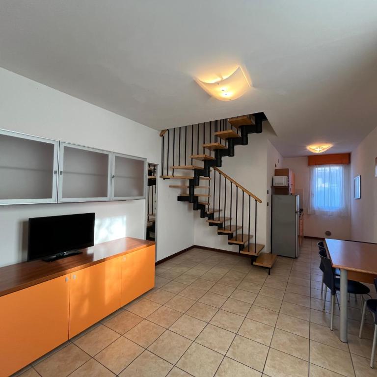 Quercia Lido Altanea - Appartamento con 1 Camera da Letto, Terrazza e Giardino Su 2 Livelli - 5