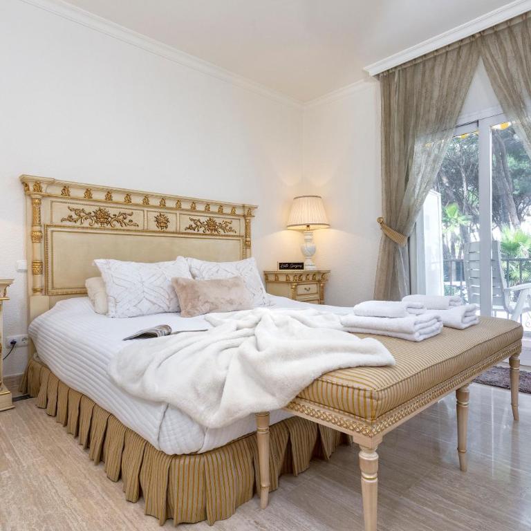 Andalucía del Mar Suite by Rent Me - One-Bedroom Apartment - 1