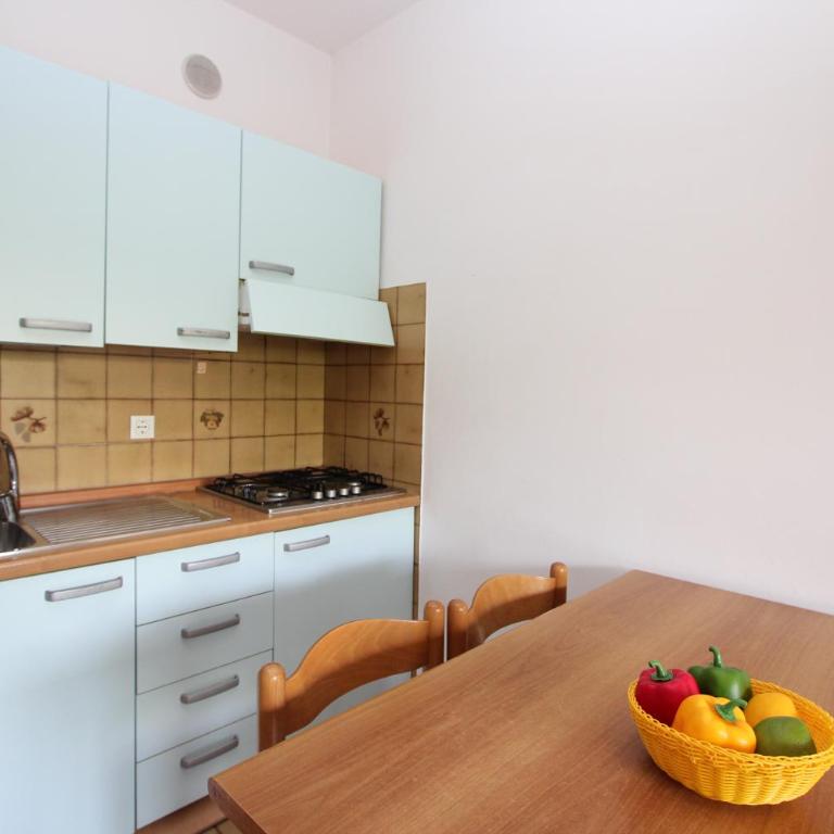 Montecarlo - One-Bedroom Standard Apartment - 16