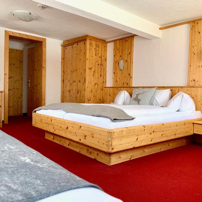 Heisshof - Dreibettzimmer - 8