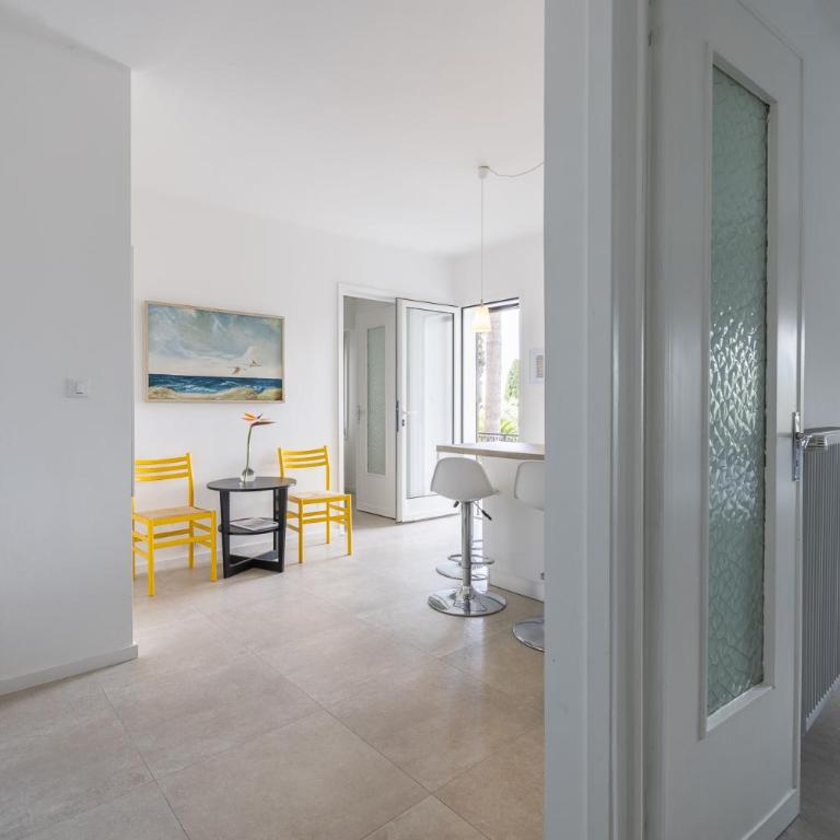 Villa Regina ON THE HILL - Two-Bedroom Apartment - 13