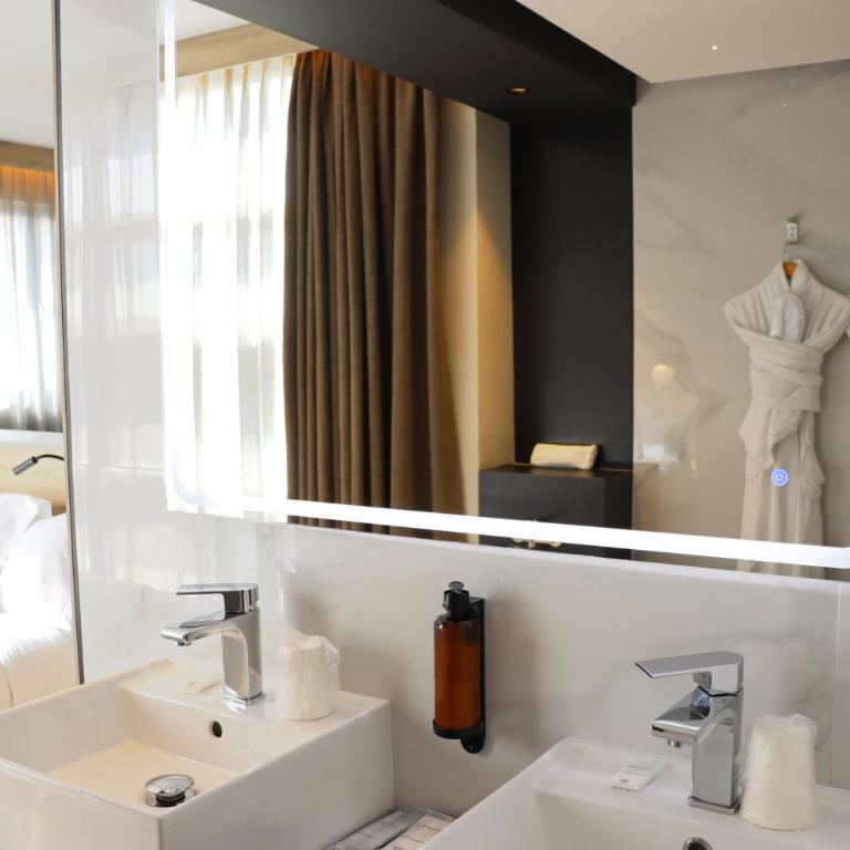 Eurohotel Diagonal Port - Junior Suite with Sea View - 7