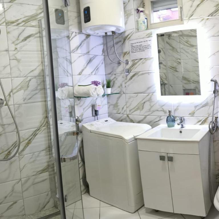 Deluxe Villa Coast River Sarajevo - Kuća s 5 Spavaćih Soba - 31