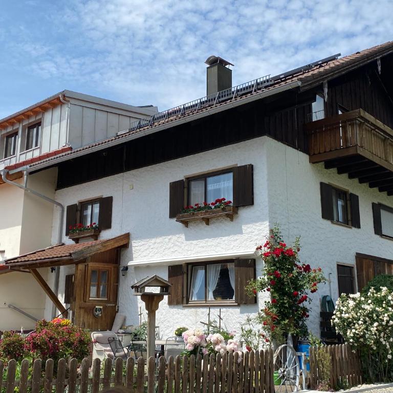 Ferienwohnung Moosbauer - Three-Bedroom Apartment - 1