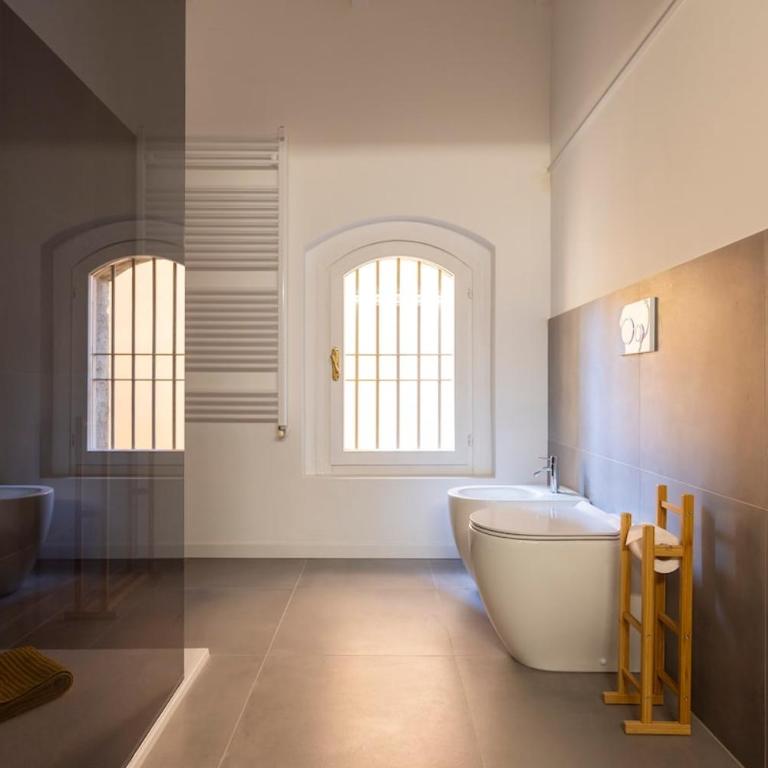 15th-Century Apt, City-MXP Train - Appartamento con 2 Camere da Letto - 15