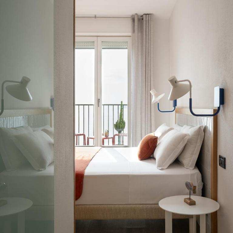 Hotel Venere Azzurra - Camera Matrimoniale con Balcone e Vista Mare - 1