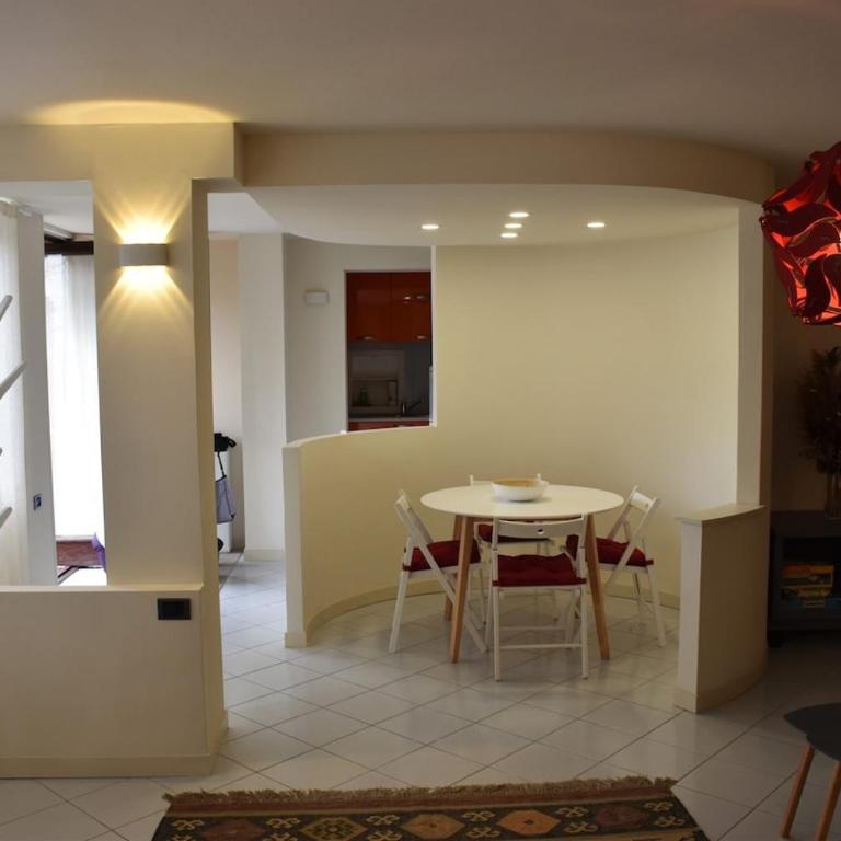 La Tana del Riccio - bilocale con giardino e Jacuzzi sulla collina di Aosta - Appartamento con 1 Camera da Letto - 17