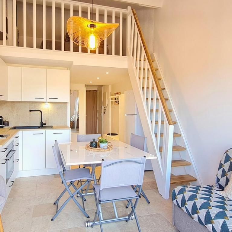 Apartbleuazur - Bel appartement rénové piscine & vue mer - Apartment - 8