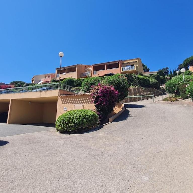 Apartbleuazur - Bel appartement rénové piscine & vue mer - Apartment - 24