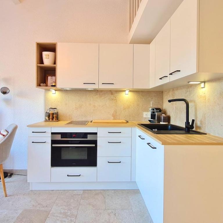 Apartbleuazur - Bel appartement rénové piscine & vue mer - Apartment - 4