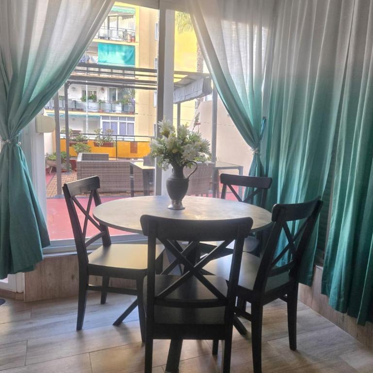 City Central Apartment with large patio BY NAMASTE ELITE - Apartamento de 1 dormitorio - 12