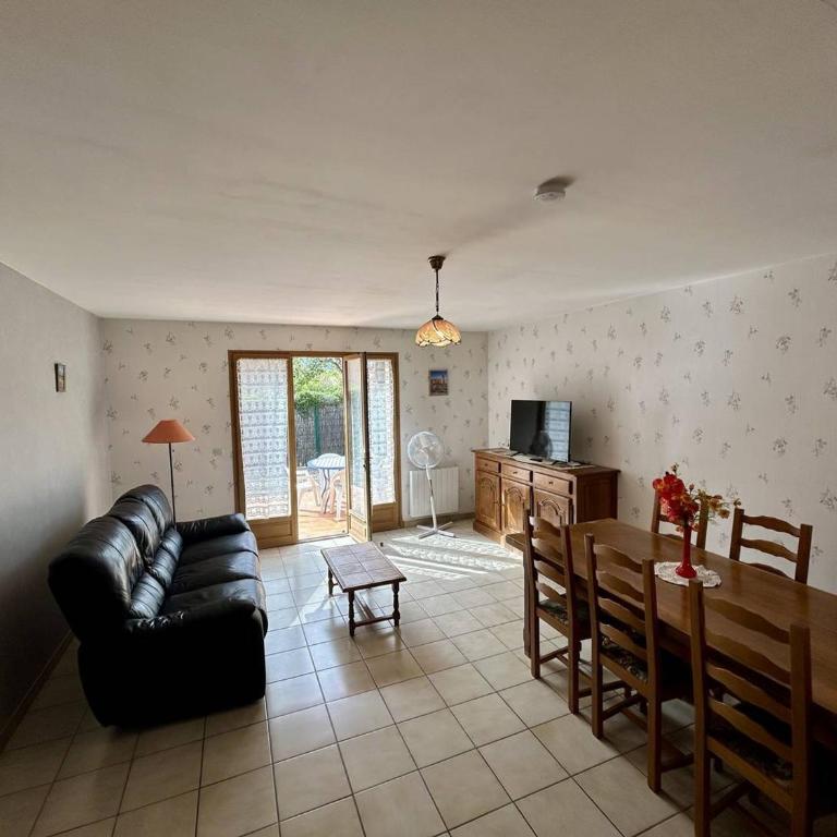 Charmante villa 4 pers avec jardin, garage, TV et cuisine équipée - Argelès Village - FR-1-388-174 - Appartement - 3