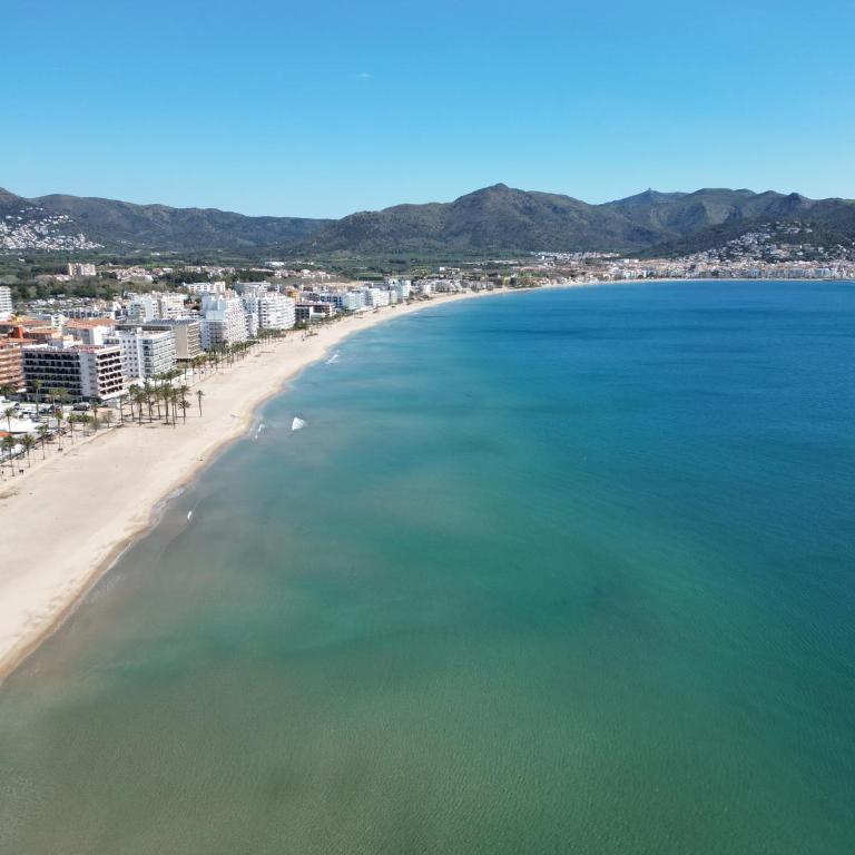 Seaview Heights Suite in Roses - One-Bedroom Apartment - 11